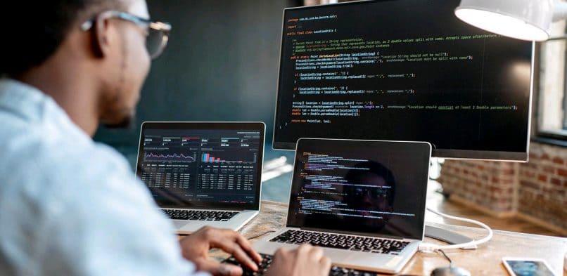 ¿Por qué el desarrollo de software es clave para el futuro digital?